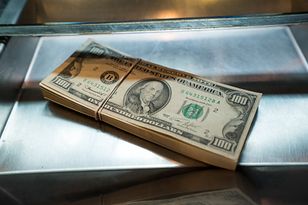 Ile kosztuje dolar? Kurs dolara do złotego PLN/USD 10.10.2023