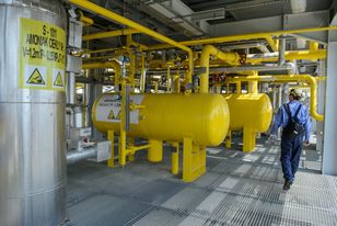 Polski gigant znów ma problemy. Puławy wstrzymują produkcję melaminy