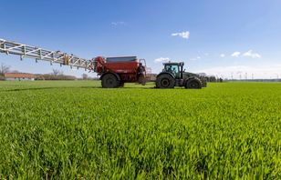 Rosyjskie nawozy zalewają Polskę. Alarmujące dane