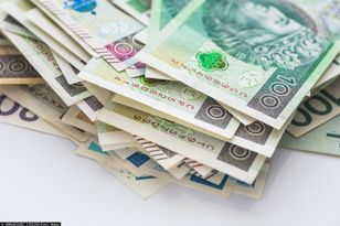 Zakredytowani „pod korek”. Czekają na ruch rządu