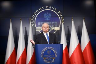 Prezes NBP chce negocjować z Tuskiem. Członkini RPP: Glapiński jak „król wioski”