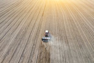 Oligarcha chce zdjąć spółkę z polskiej giełdy. KNF mówi „nie”