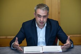 Rząd przyjął projekt ustawy, z którą zwlekało PiS. Za jej brak bije licznik kar