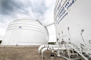 Strategiczna spółka rozbuduje infrastrukturę kolejową bazy paliw