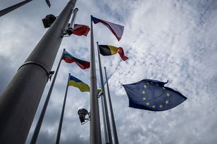 Zgrzyt w danych z europejskiej gospodarki. Usługi z rekordem, produkcja spada