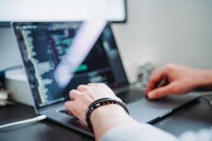 Wzrost podatku dla programistów o 270 proc.? „Bardzo dobra decyzja”