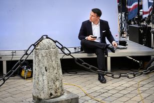 Wpadka Sławomira Mentzena ws. zakupu akcji. „Te regulacje są bez sensu”