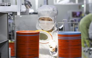 Decyzja Holandii nie spodobała się Pekinowi. Chiny mówią o „presji”