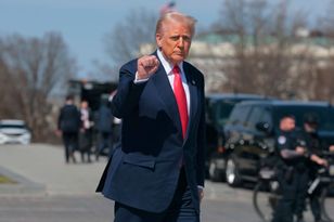 Nowy sondaż. Ponad połowa Amerykanów uważa Trumpa za zbyt przychylnego Rosji