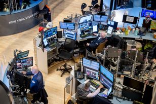 Nagłe decyzje Trumpa zmęczyły inwestorów. Spadki na Wall Street