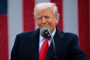 „Nie ma w nich żadnego sensu”. Ekspert komentuje cła Trumpa