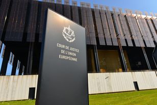 Rzecznik TSUE wydał opinię. Koniec z eldorado parakancelarii?