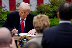 Ropa jest najtańsza od 2021 r. „Ucieczka” na rynkach po decyzji Trumpa