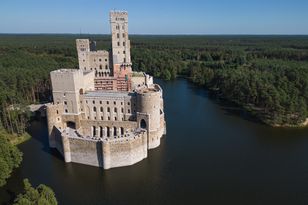 Zamek w Stobnicy. Ma być „oazą dla multimilionerów”
