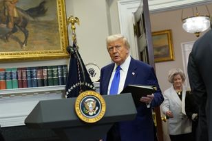 Trump jest „na sprzedaż”? Noblista: bezczelna korupcja