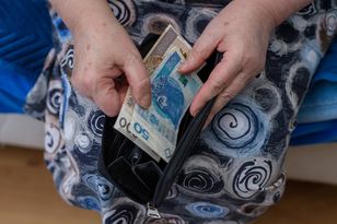 Szczęśliwy piątek dla części emerytów już dziś. ZUS przyspiesza przelewy