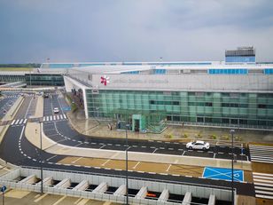 Porty lotnicze warte prawie 60 mld zł. Warszawa liderem wpływów