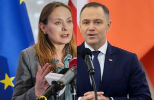 Krytykuje weto Nawrockiego. Przypomina, co powiedział influencer