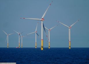 Nowa fabryka morskich wież wiatrowych w Polsce