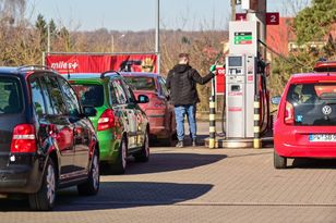 Ceny paliw na stacjach. Niewielu o tym wie. Tyle kasuje państwo