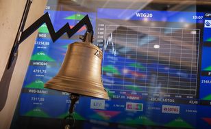 Polska giełda reaguje na atak na Iran. Indeksy tracą, akcje Orlenu wystrzeliły