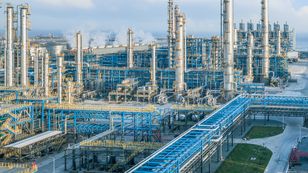 „Kontynuujcie tę grę”. Iran grozi atakami na instalacje naftowe