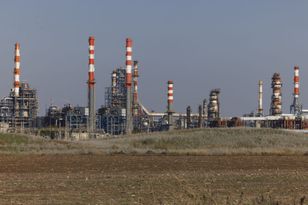 Uszkodzona rafineria w Hajfie kontynuuje produkcję