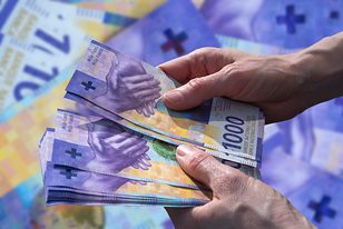 Ile kosztuje frank szwajcarski? Kurs franka do złotego PLN/CHF 27.04.2026